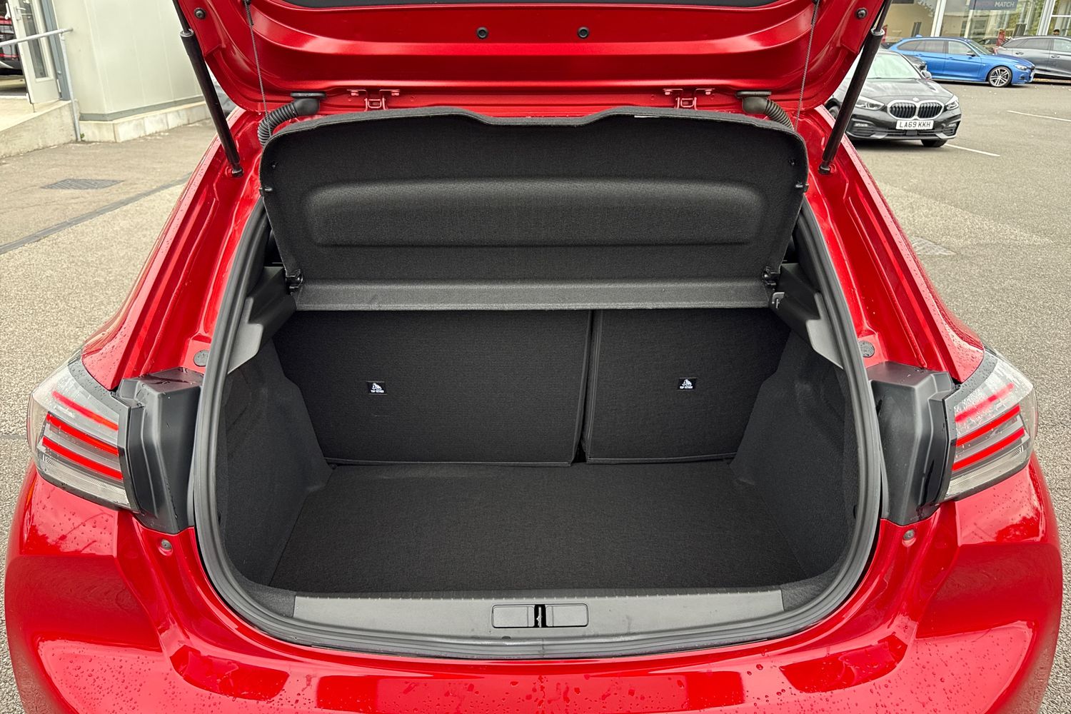 Used Peugeot E-208 2025 for sale - 76158272: Photo 6