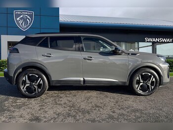 Used Peugeot 2008 2024 for sale - 76636899: Photo