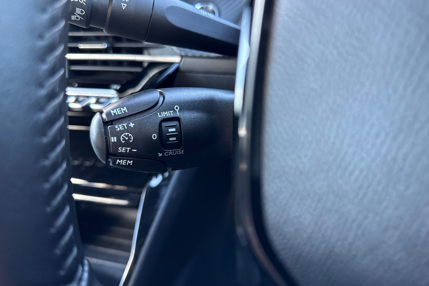 Used Peugeot 2008 2024 for sale - 76636899: Photo 40