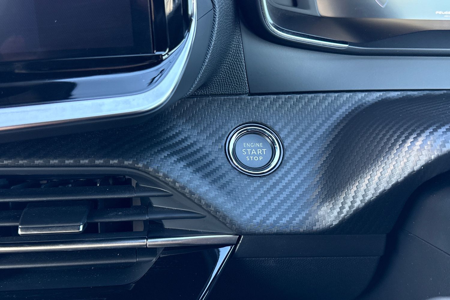 Used Peugeot 2008 2024 for sale - 76636899: Photo 53