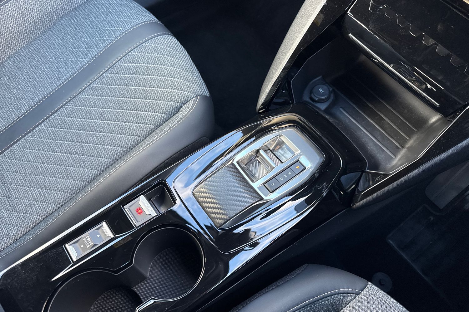 Used Peugeot 2008 2024 for sale - 76636899: Photo 57