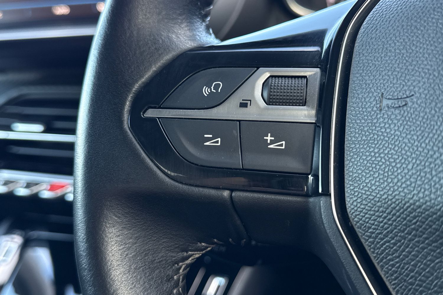 Used Peugeot 208 2020 for sale - 77661705: Photo 37