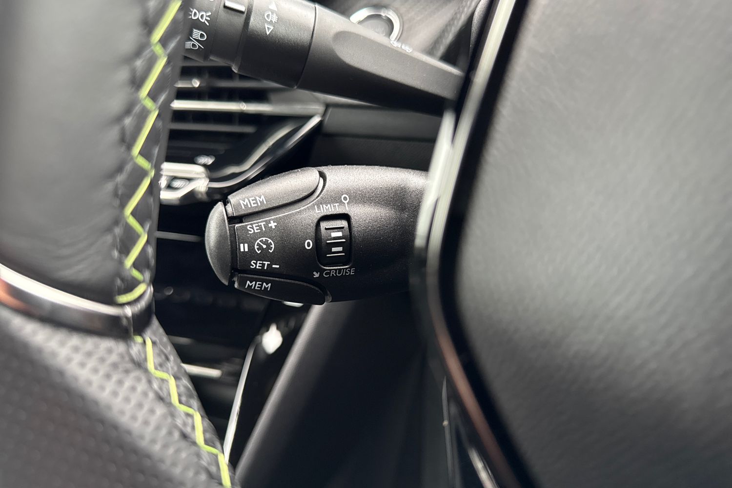 Used Peugeot E-208 2025 for sale - 76158273: Photo 41