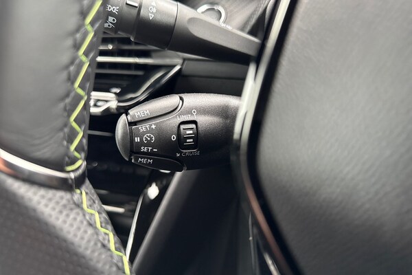 Used Peugeot E-208 2025 for sale - 76158273: Photo 41