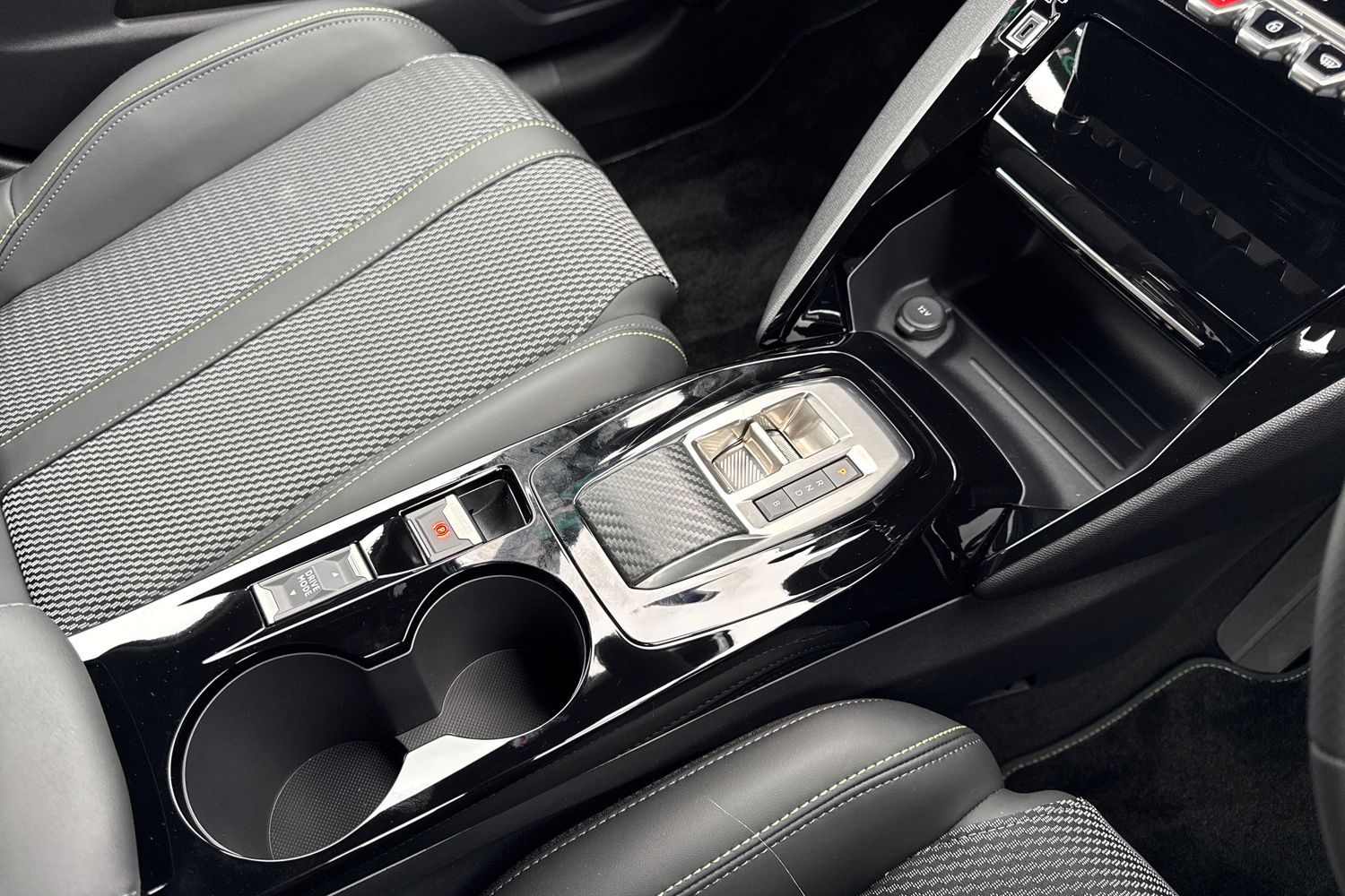 Used Peugeot E-208 2025 for sale - 76158273: Photo 57