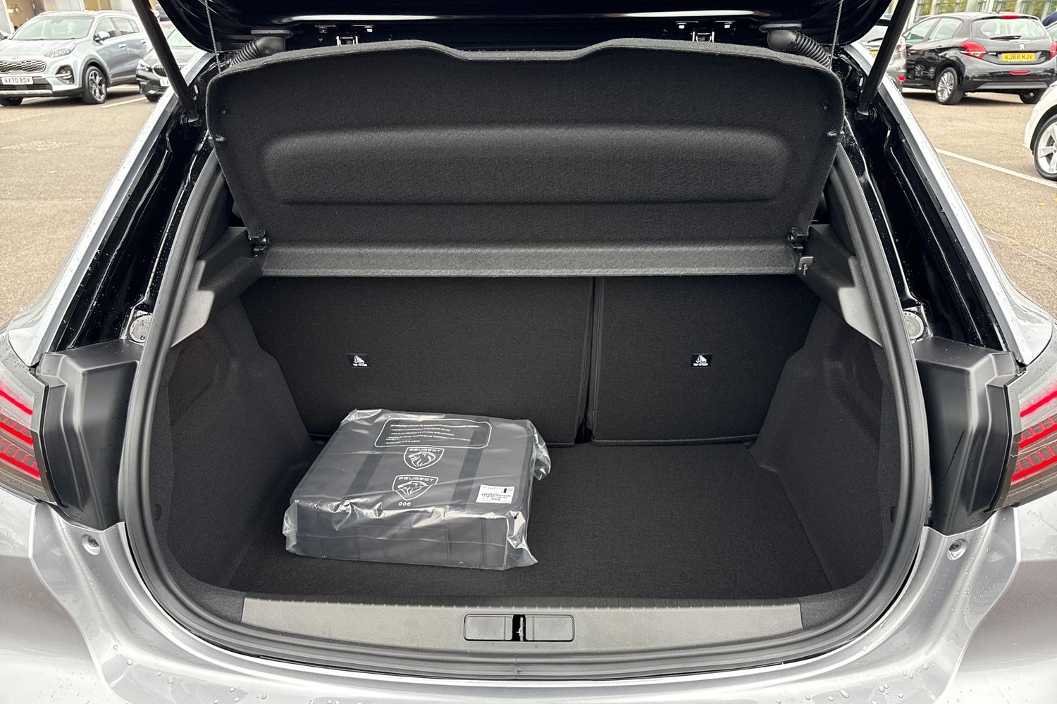 Used Peugeot E-208 2025 for sale - 76158273: Photo 6