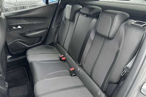 Used Peugeot 2008 2023 for sale - 76164710: Photo 18