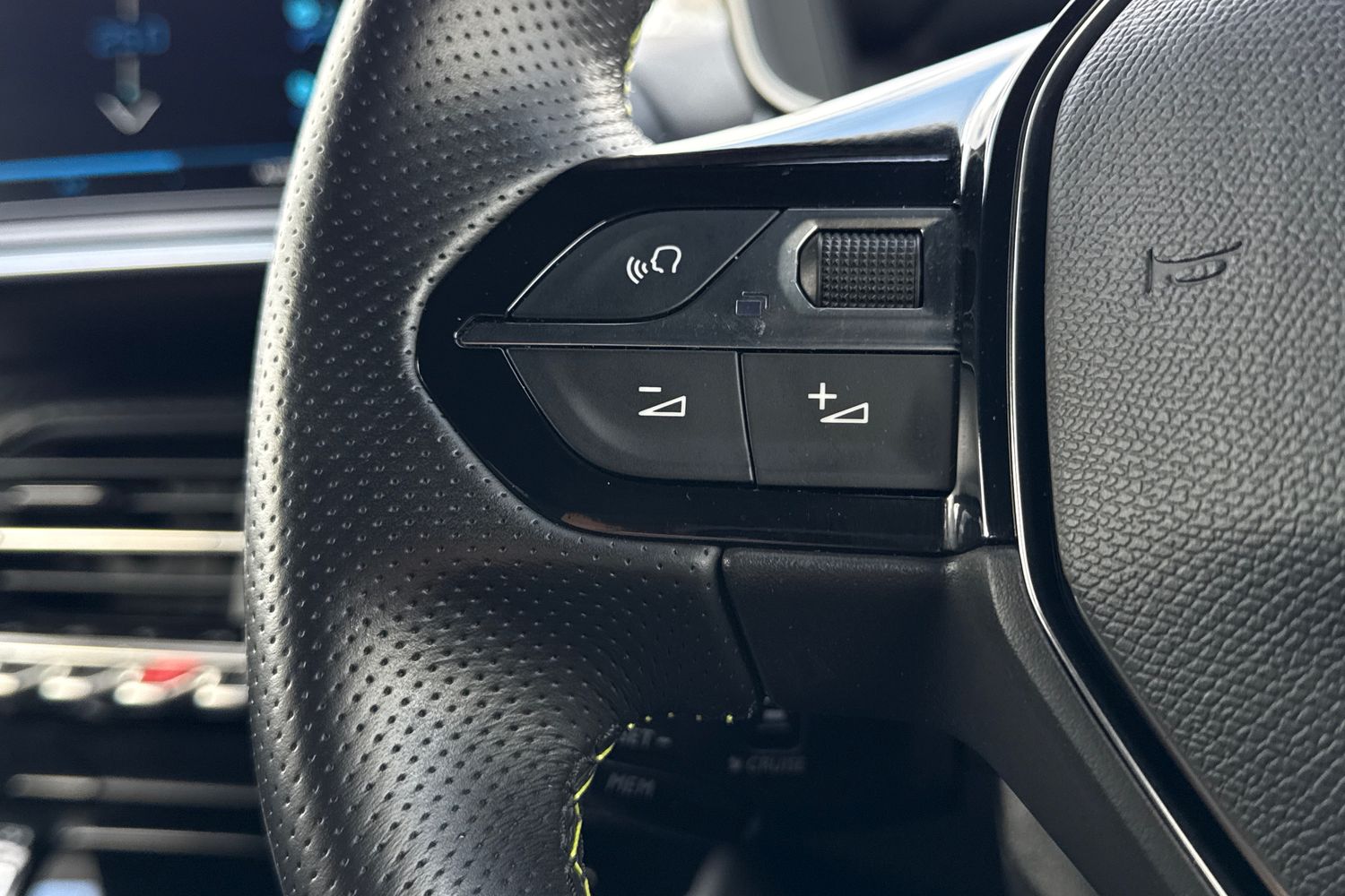 Used Peugeot 2008 2021 for sale - 77654214: Photo 35