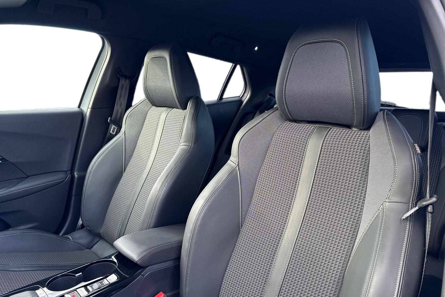 Used Peugeot 2008 2023 for sale - 76636929: Photo 15