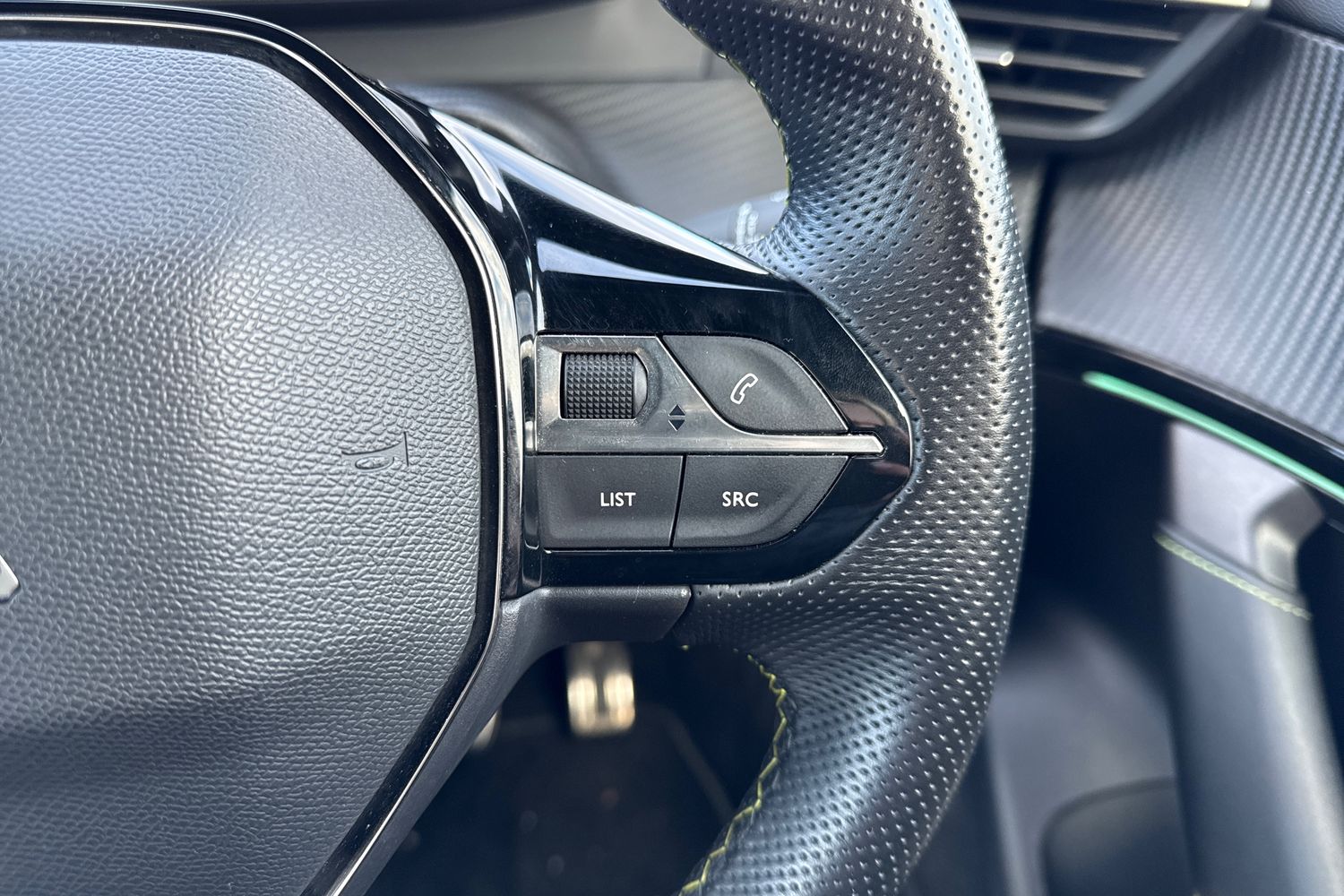 Used Peugeot 2008 2023 for sale - 76636929: Photo 40