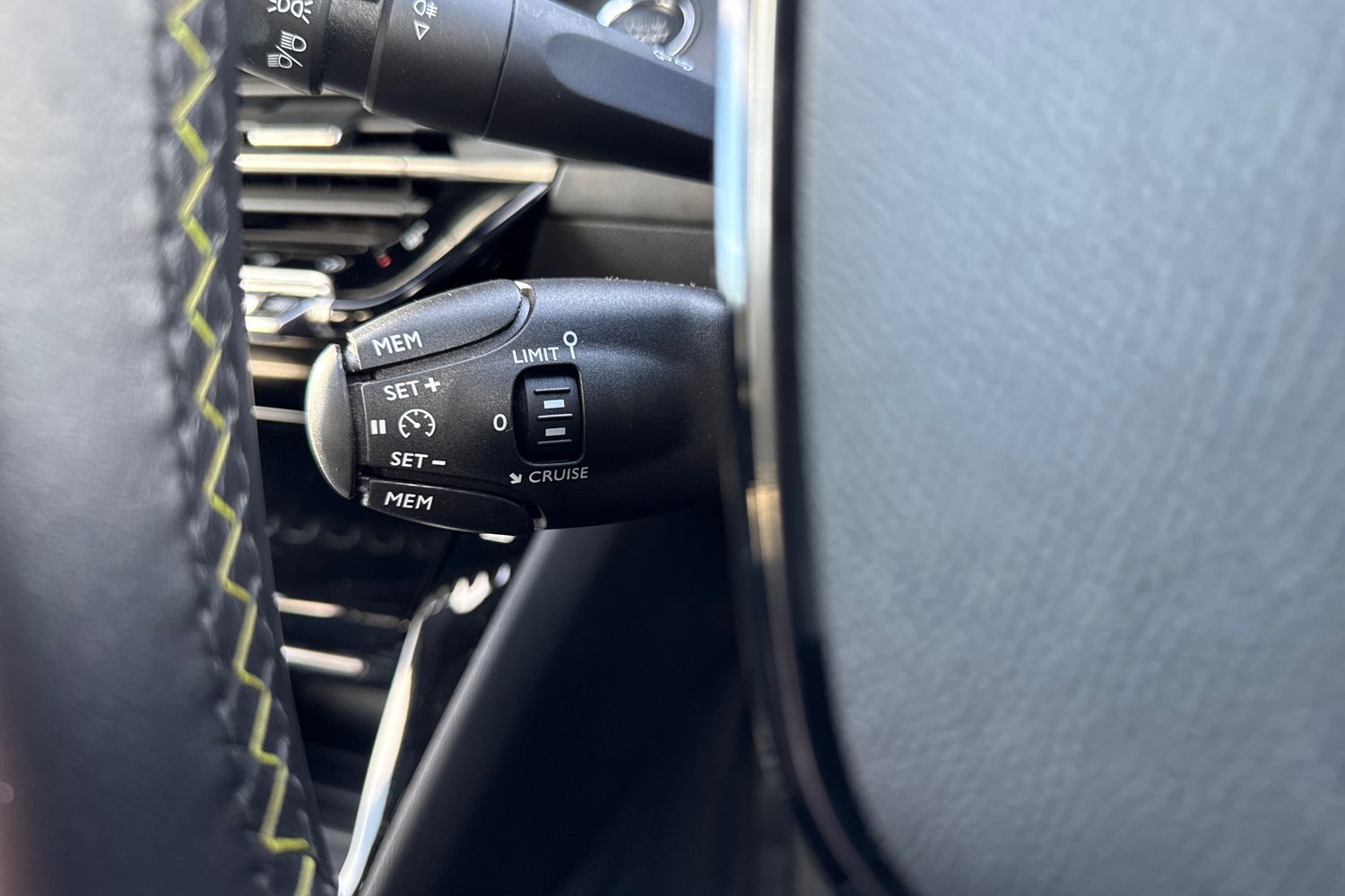 Used Peugeot 2008 2023 for sale - 76636929: Photo 41