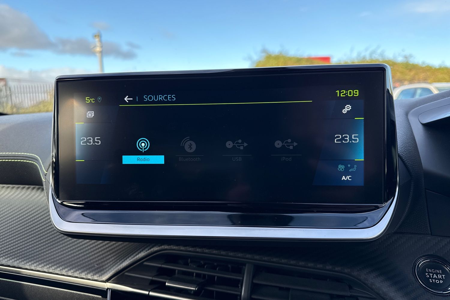 Used Peugeot 2008 2023 for sale - 76636929: Photo 46