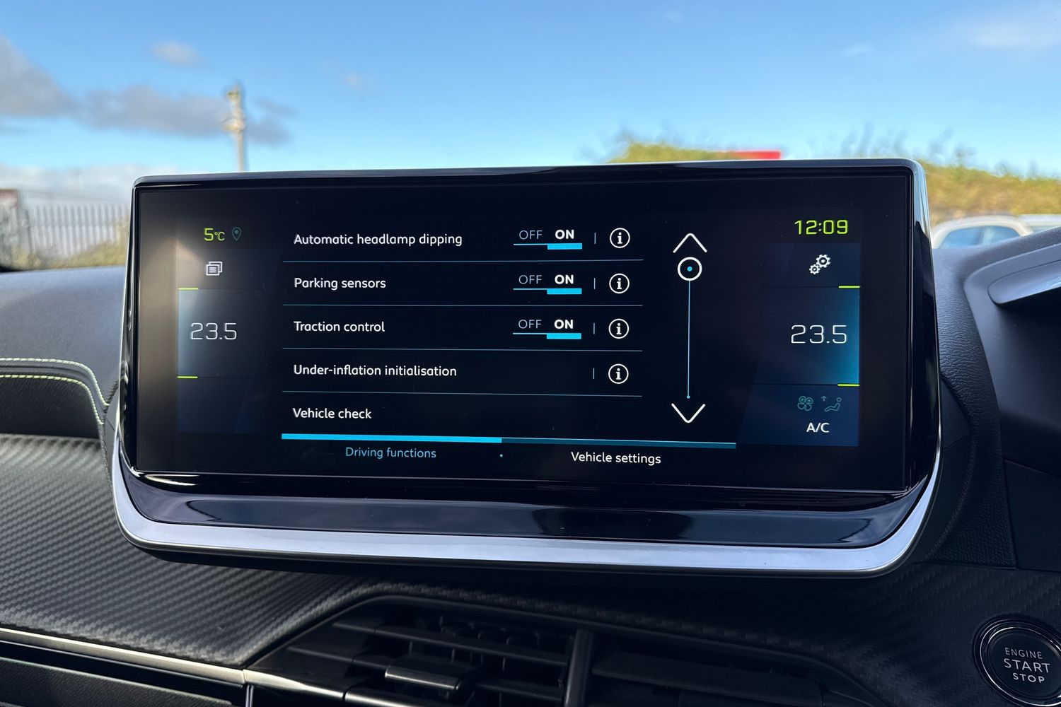 Used Peugeot 2008 2023 for sale - 76636929: Photo 51