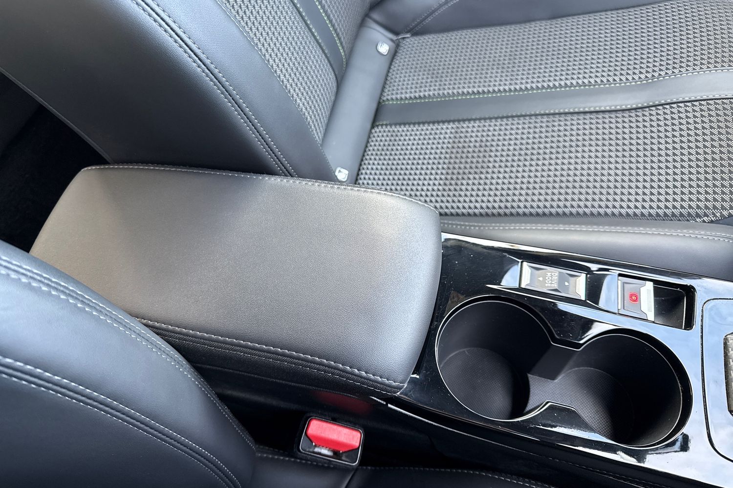 Used Peugeot 2008 2023 for sale - 76636929: Photo 59