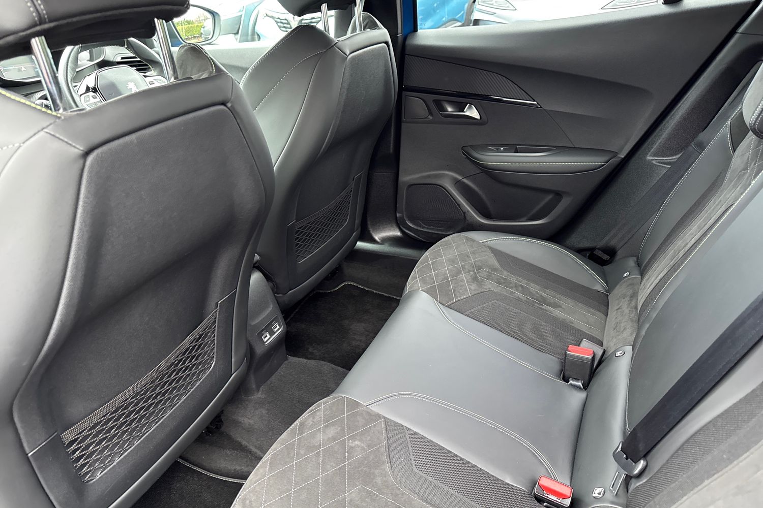 Used Peugeot 2008 2022 for sale - 77390272: Photo 35