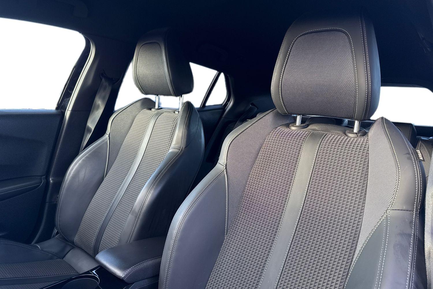 Used Peugeot E-2008 2022 for sale - 76902566: Photo 15