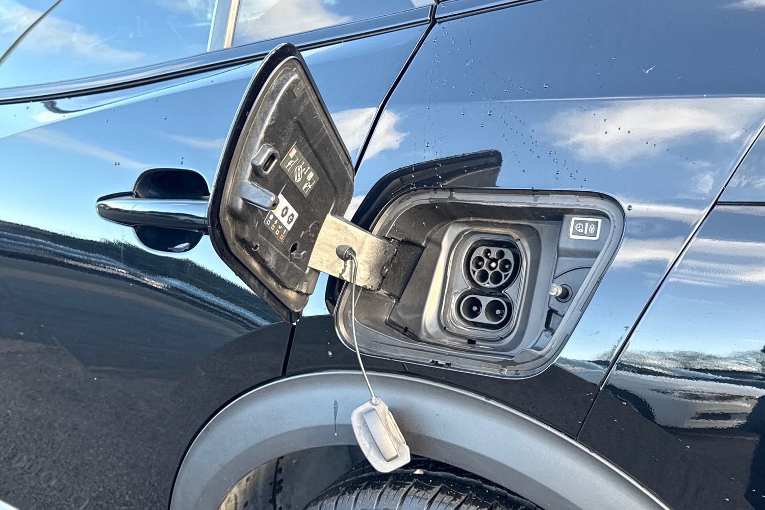 Used Peugeot E-2008 2022 for sale - 76902566: Photo 38