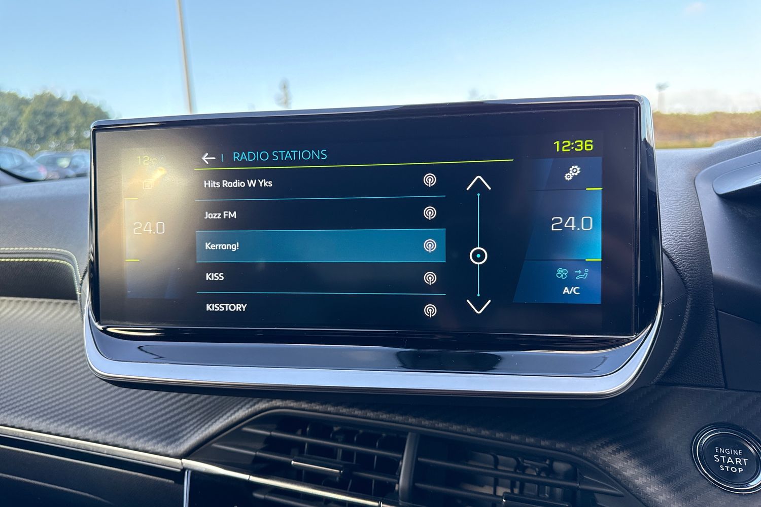 Used Peugeot E-2008 2022 for sale - 76902566: Photo 46