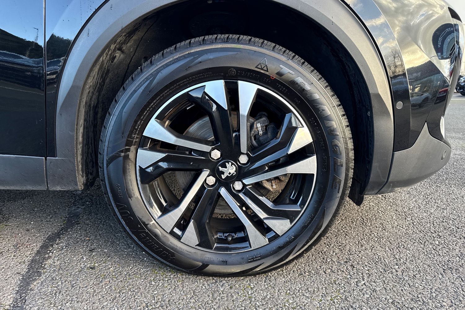 Used Peugeot E-2008 2022 for sale - 76902566: Photo 9