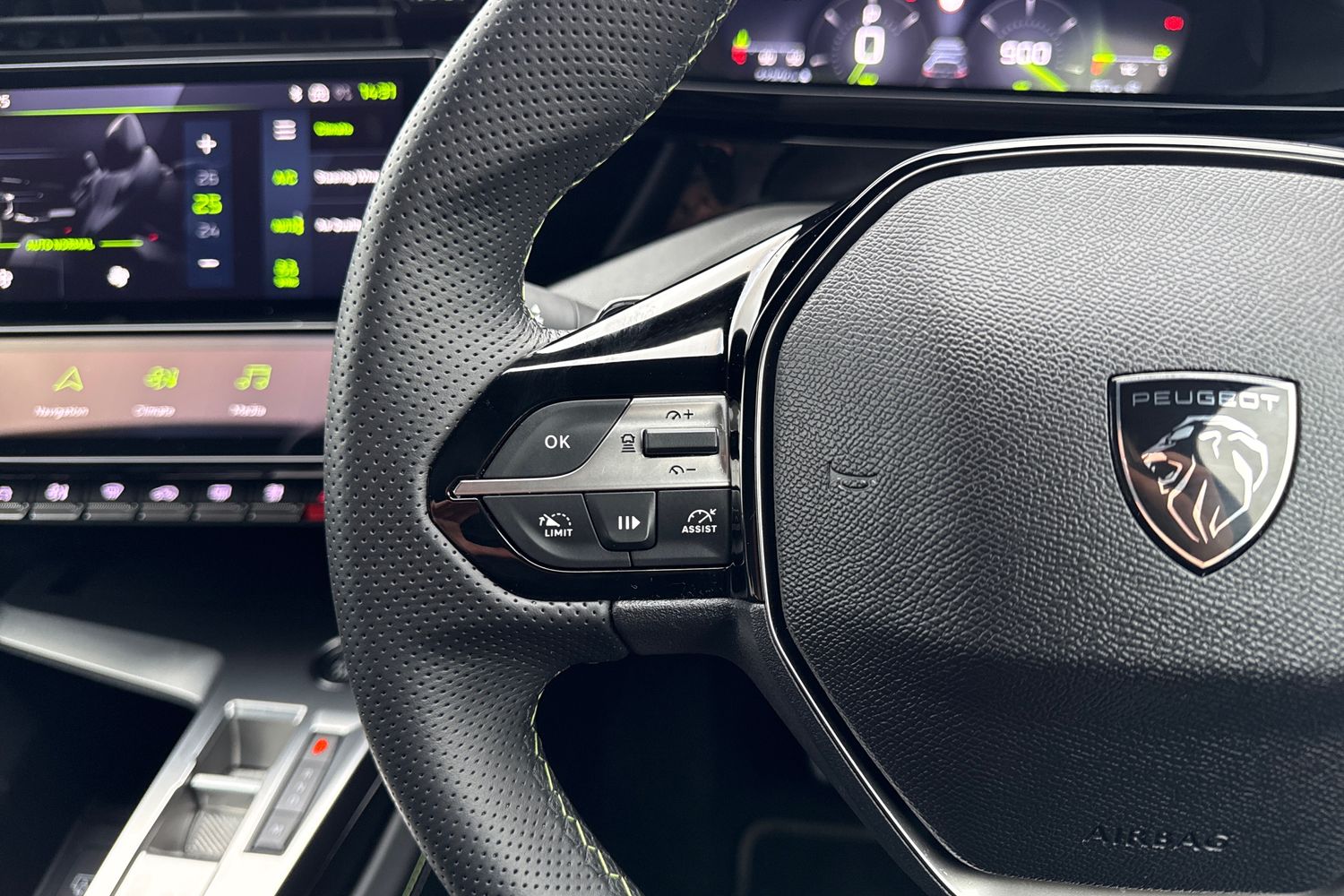 Used Peugeot 408 2024 for sale - 77282128: Photo 38