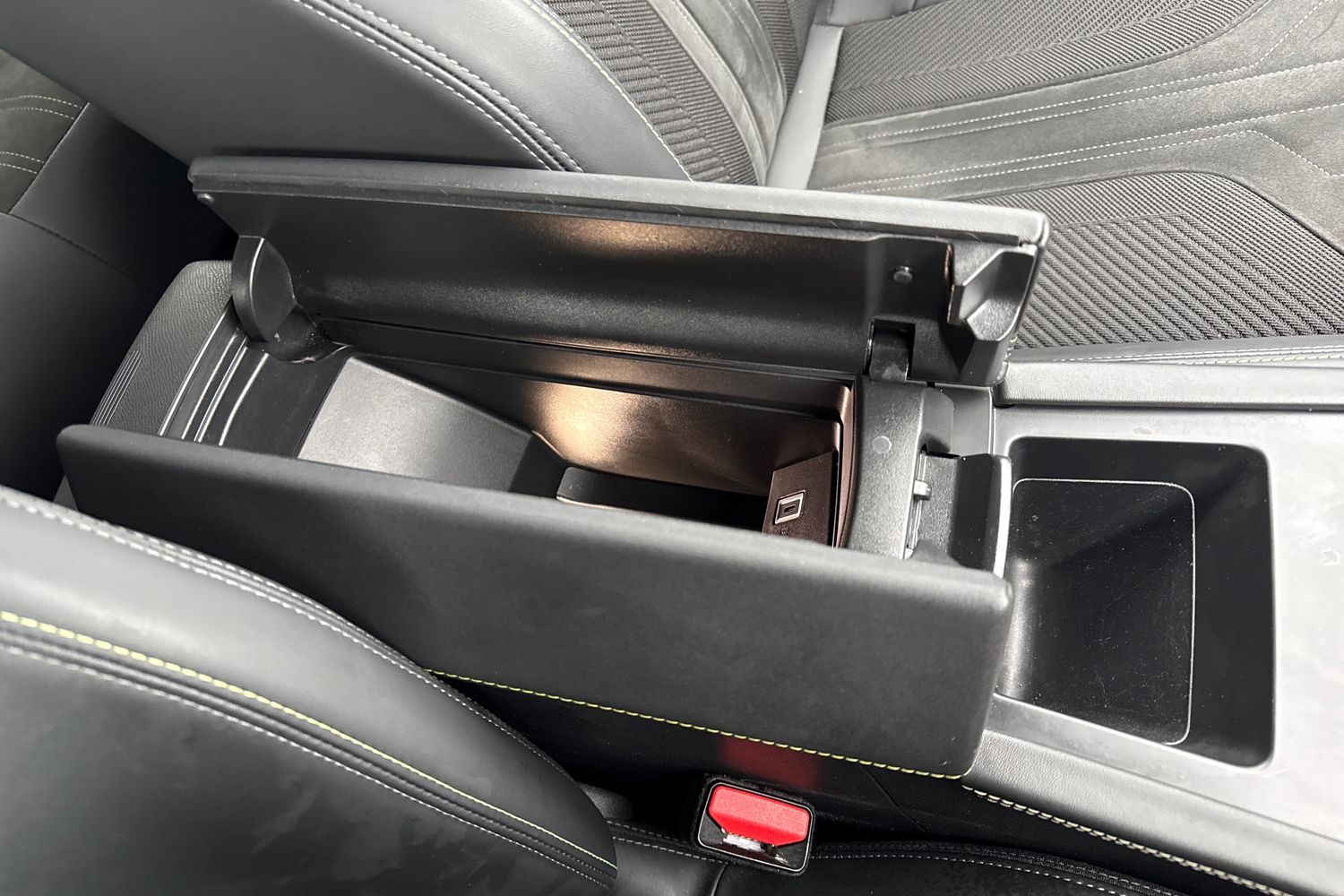 Used Peugeot 408 2024 for sale - 77282128: Photo 59