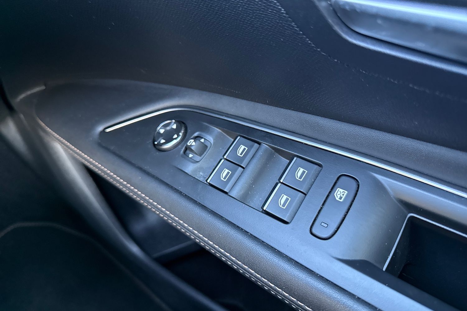 Used Peugeot 3008 2022 for sale - 77361747: Photo 42