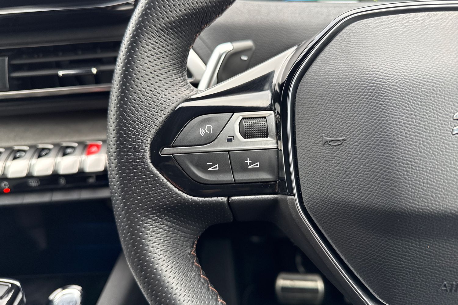 Used Peugeot 3008 2021 for sale - 77076806: Photo 40