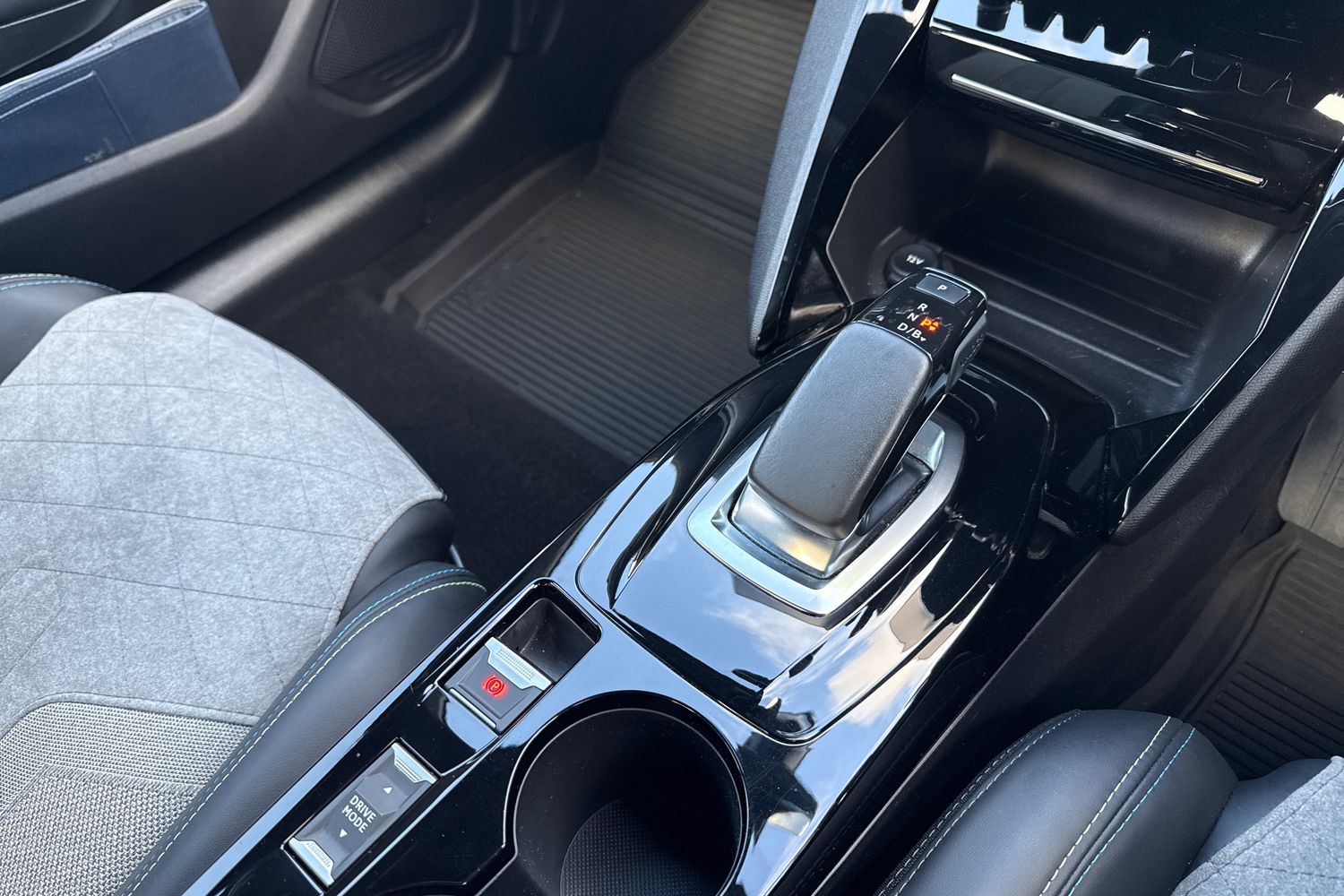 Used Peugeot E-208 2020 for sale - 76902624: Photo 22