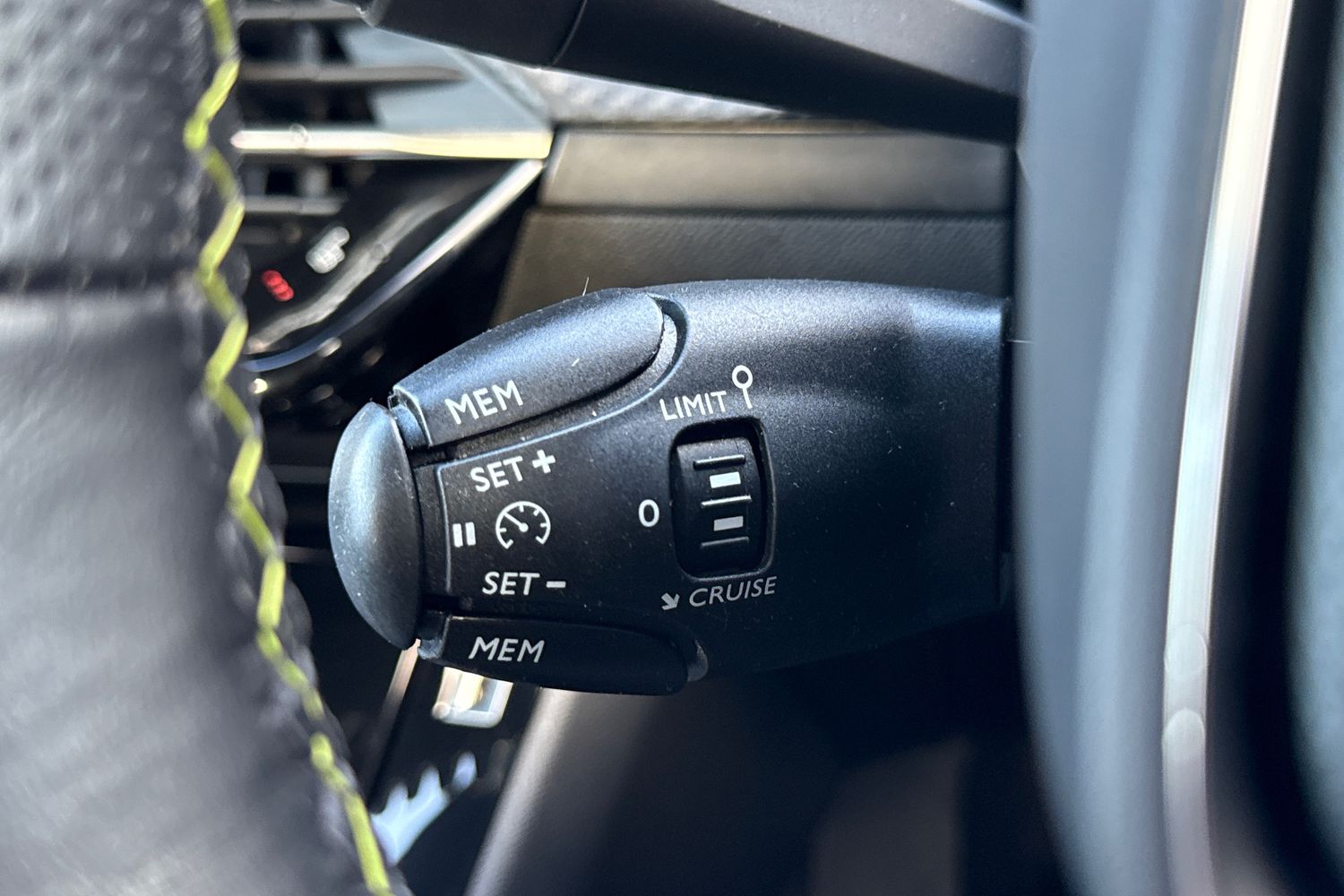 Used Peugeot E-208 2020 for sale - 76902624: Photo 39