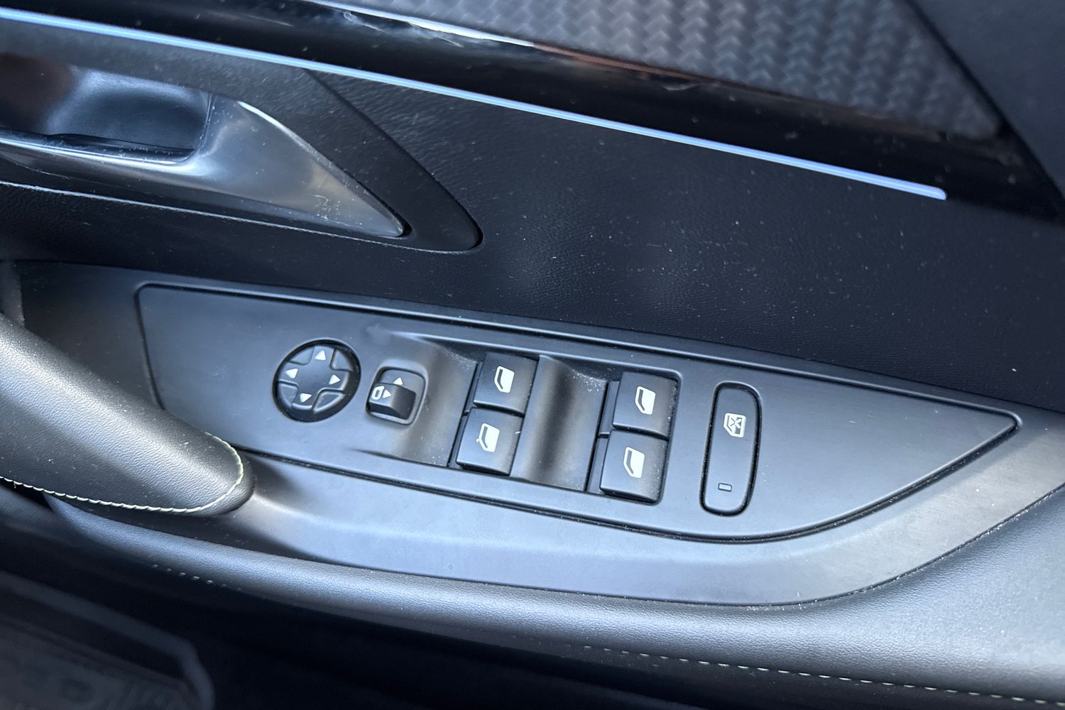 Used Peugeot E-208 2020 for sale - 76902624: Photo 40