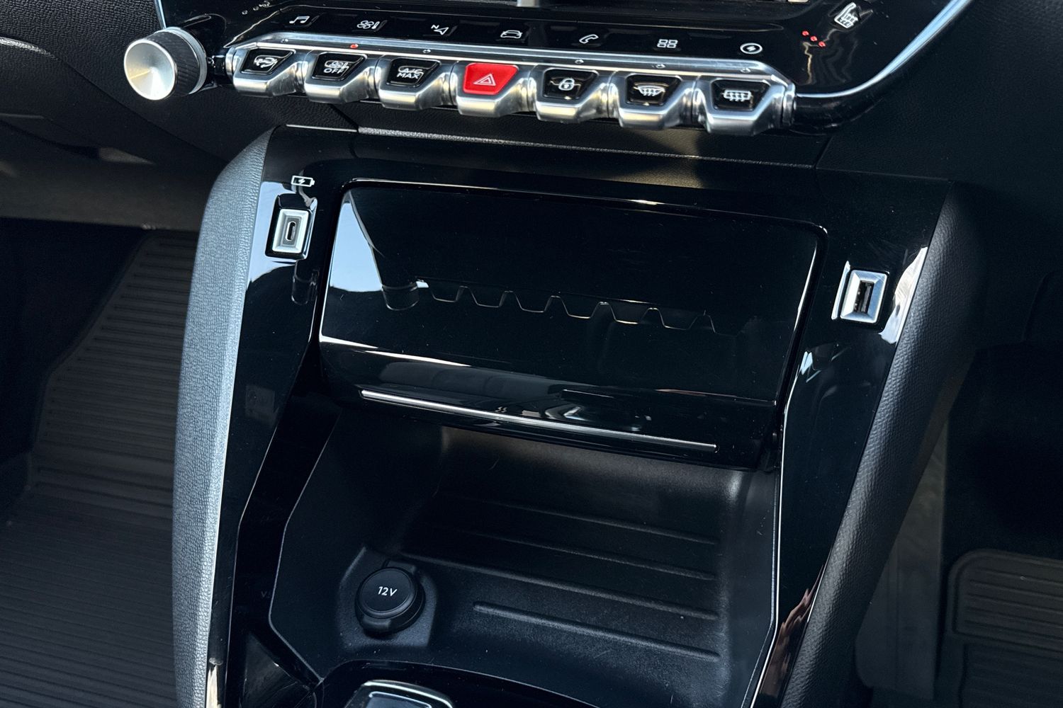 Used Peugeot E-208 2020 for sale - 76902624: Photo 57