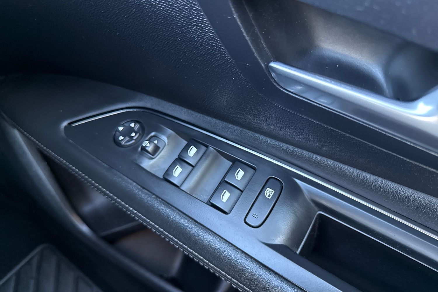 Used Peugeot 3008 2019 for sale - 76353098: Photo 42