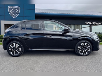 Used Peugeot 208 2024 for sale - 76590499: Photo