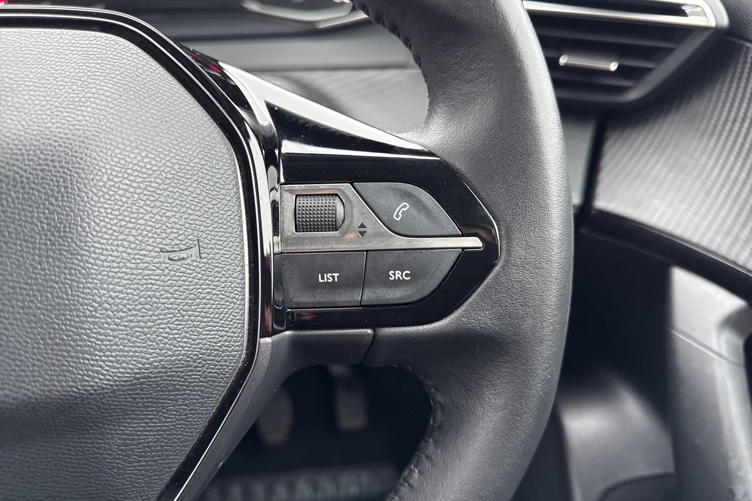 Used Peugeot 2008 2022 for sale - 77443878: Photo 39