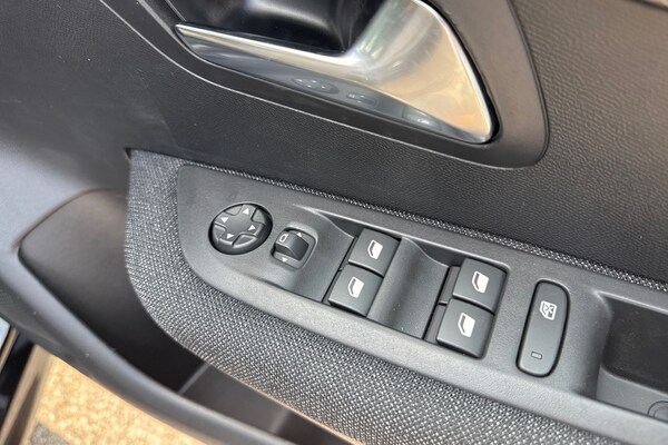 Used Peugeot 208 2024 for sale - 75006726: Photo 20