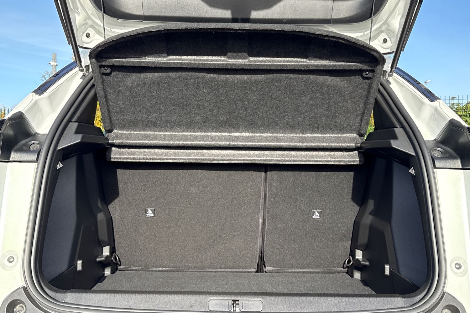 Used Peugeot 2008 2022 for sale - 76416609: Photo 7