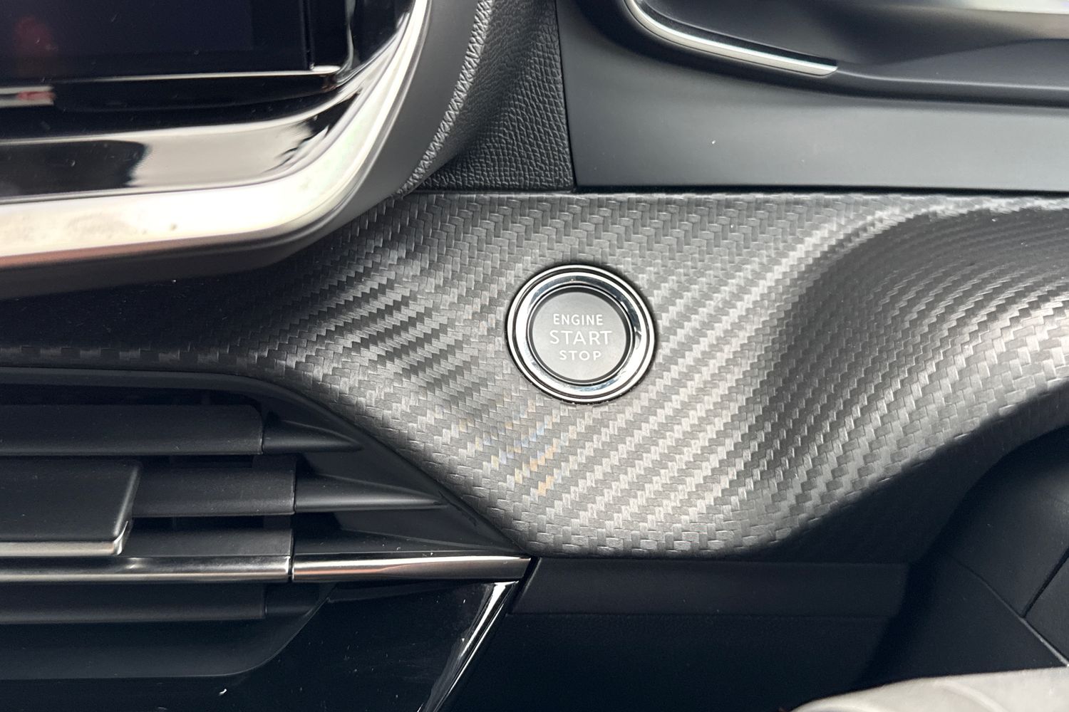 Used Peugeot 2008 2024 for sale - 77520327: Photo 42