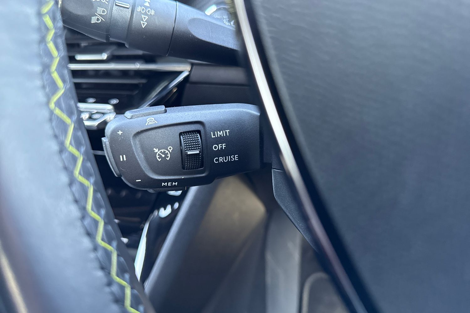 Used Peugeot 2008 2022 for sale - 77943683: Photo 41