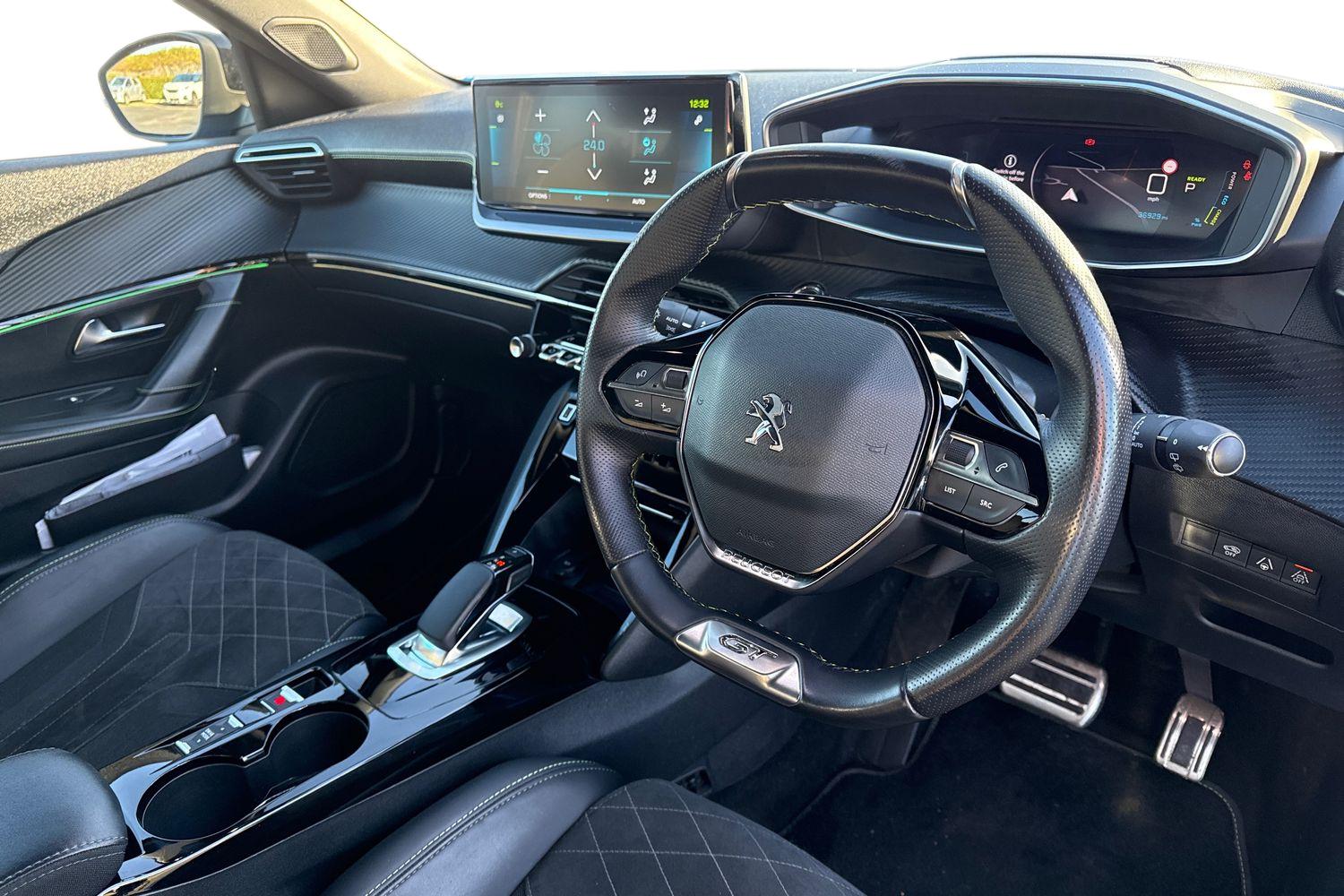 Used Peugeot E-2008 2022 for sale - 76782959: Photo 13