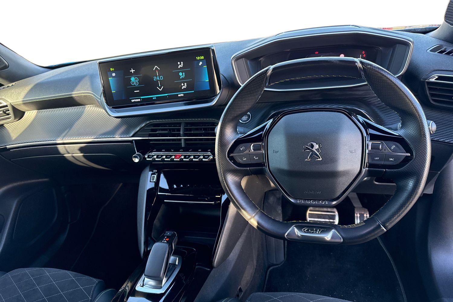 Used Peugeot E-2008 2022 for sale - 76782959: Photo 17