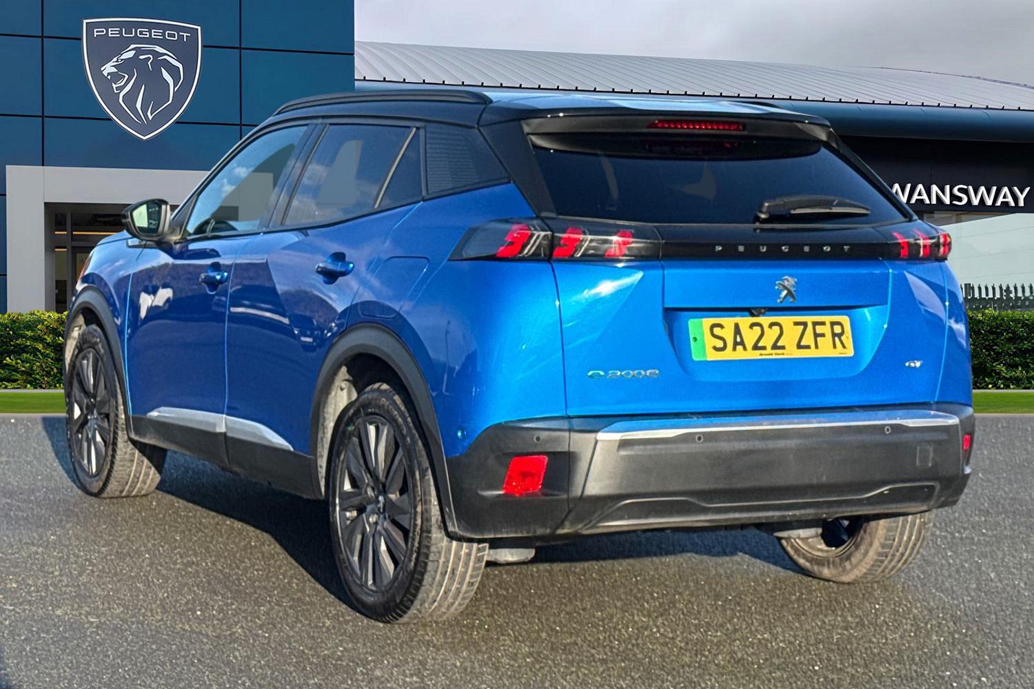 Used Peugeot E-2008 2022 for sale - 76782959: Photo 2