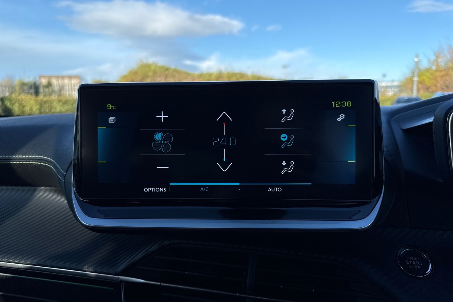 Used Peugeot E-2008 2022 for sale - 76782959: Photo 21