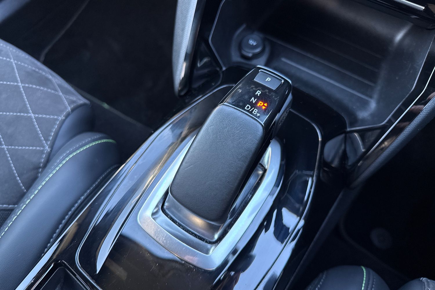 Used Peugeot E-2008 2022 for sale - 76782959: Photo 22