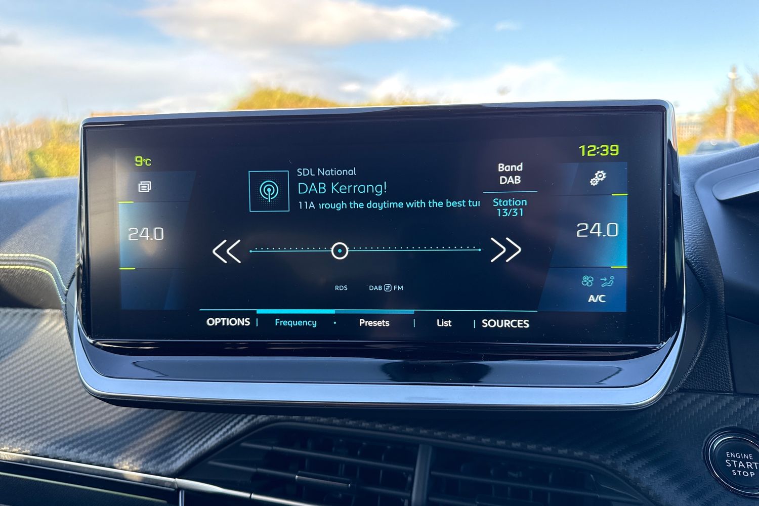 Used Peugeot E-2008 2022 for sale - 76782959: Photo 45