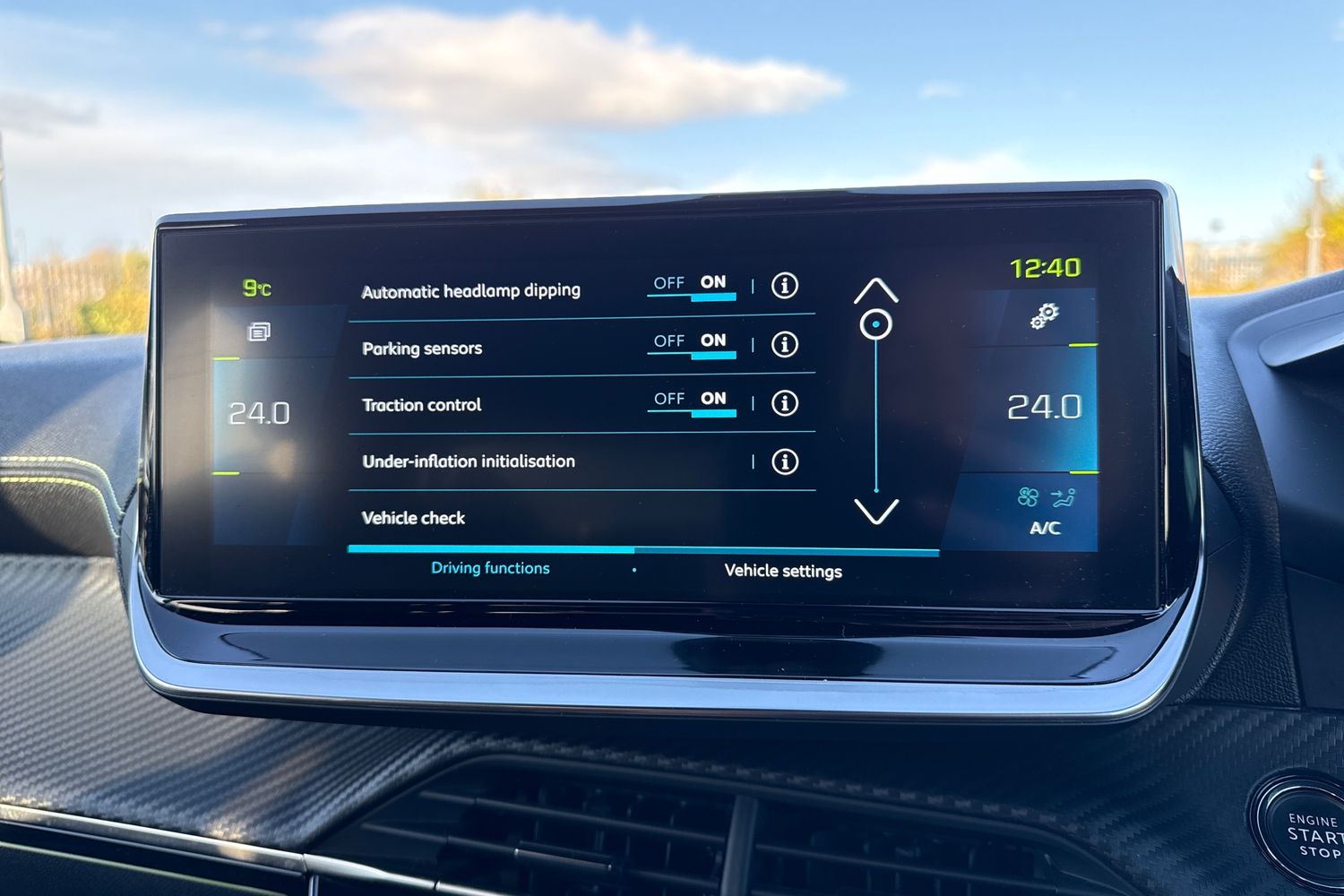 Used Peugeot E-2008 2022 for sale - 76782959: Photo 52