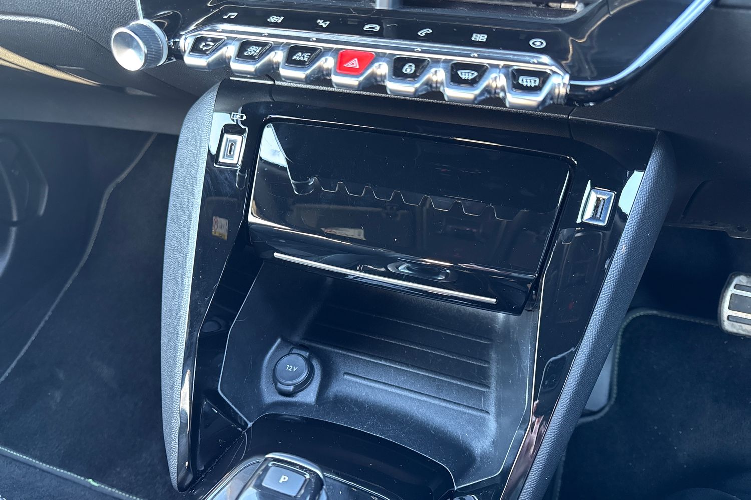 Used Peugeot E-2008 2022 for sale - 76782959: Photo 57