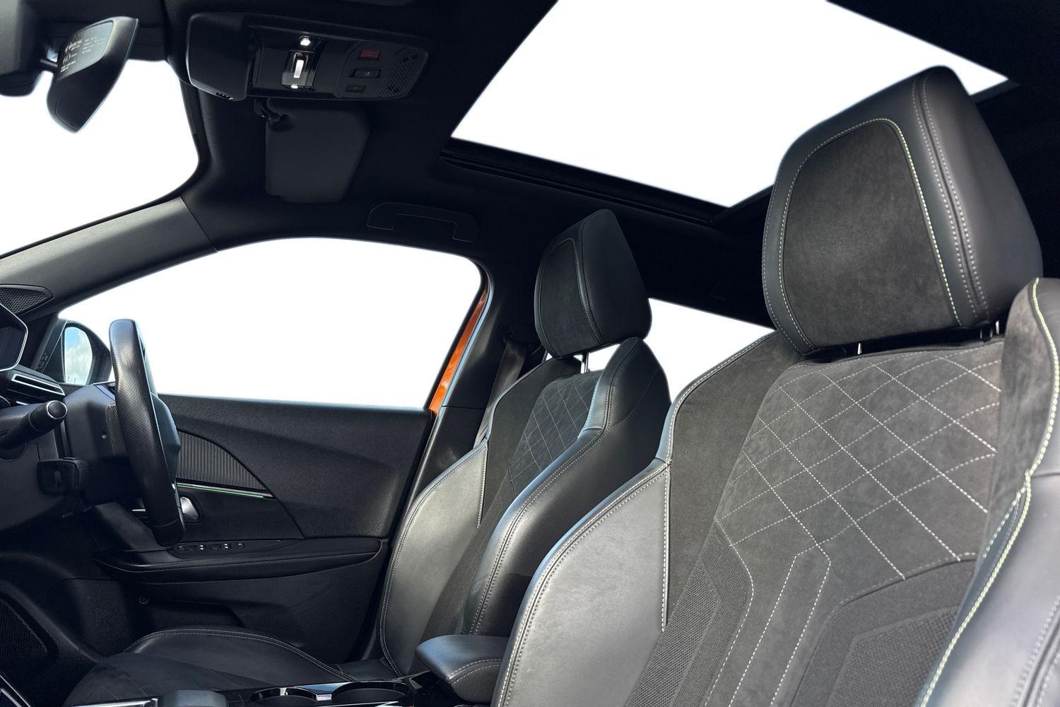 Used Peugeot E-2008 2022 for sale - 77919283: Photo 11