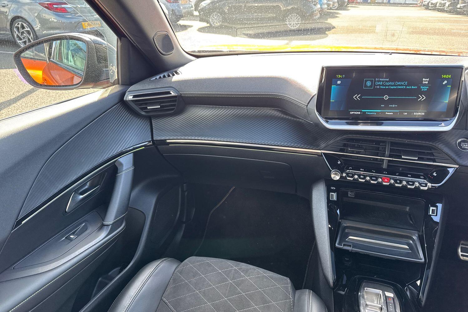 Used Peugeot E-2008 2022 for sale - 77919283: Photo 15