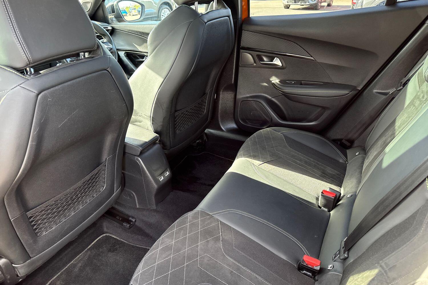 Used Peugeot E-2008 2022 for sale - 77919283: Photo 32