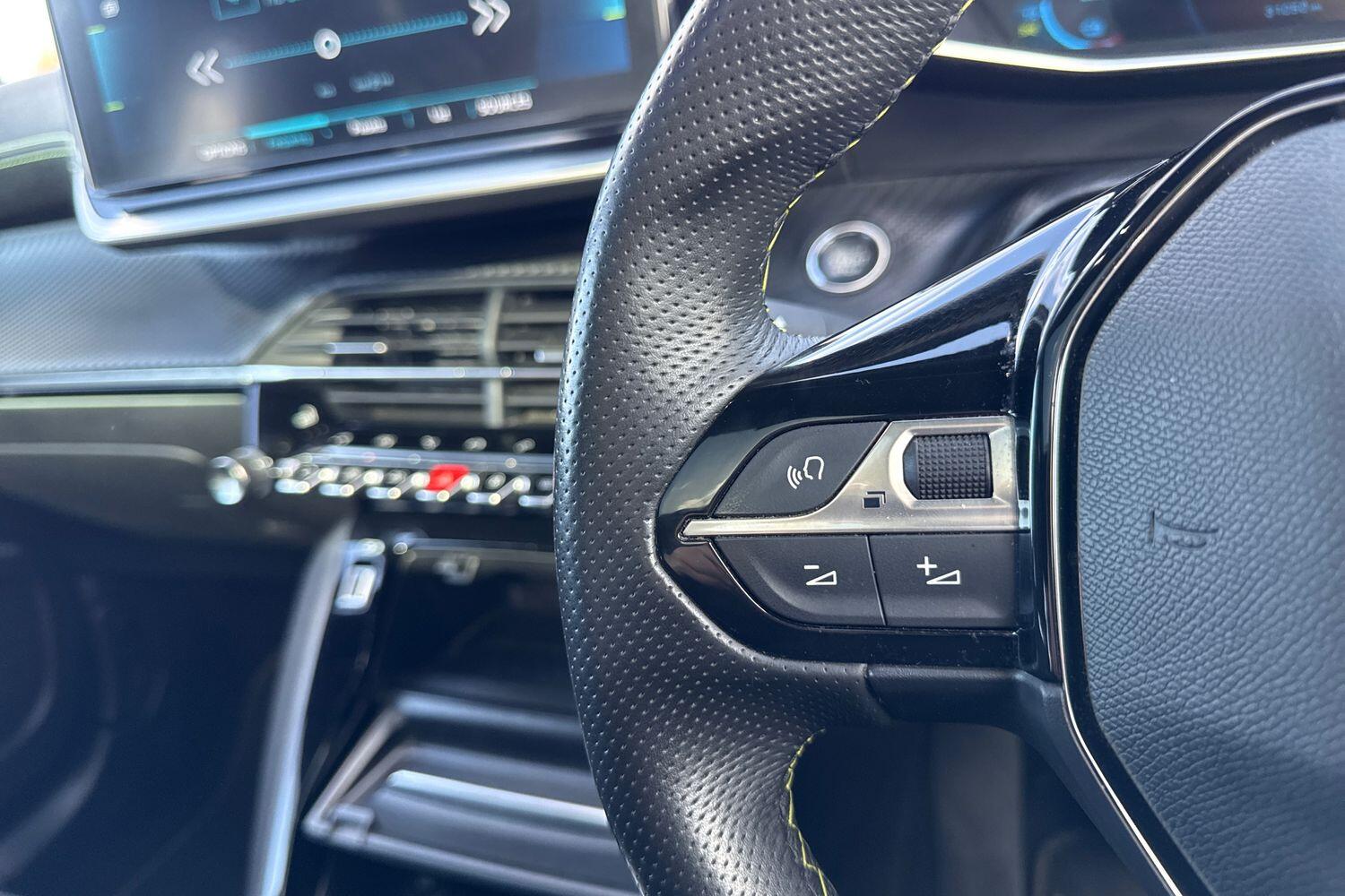 Used Peugeot E-2008 2022 for sale - 77919283: Photo 40